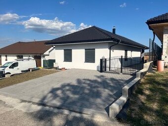 Skolaudovaná novostavba 4 izbového RD - 1