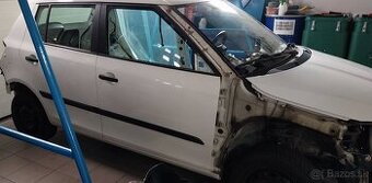 Škoda Fabia 2 - predné pravé dvere