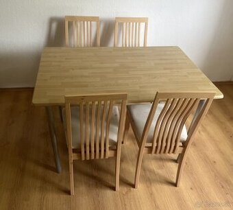 Jedalensky stol so stolickami