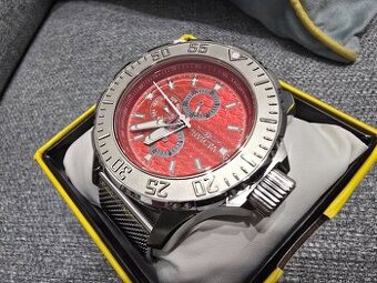 Invicta Red Vintage 50mm