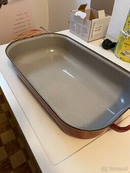 Starý hlboký smaltovaný pekáč Sfinx