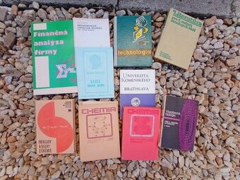 Chémia, biológia, stredoškolské knihy.
