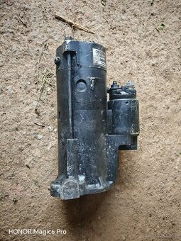 Štartér Mitsubishi Pajero