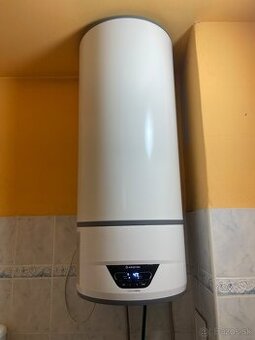 Predám elektricky bojler s tepelným cerpadlom