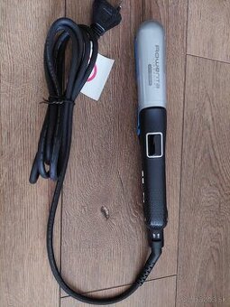 Predám novú žehličku na vlasy Rowenta