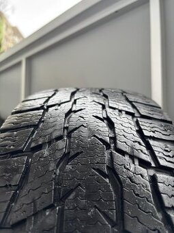 Zimná pneu Nokian 215/70 r15c