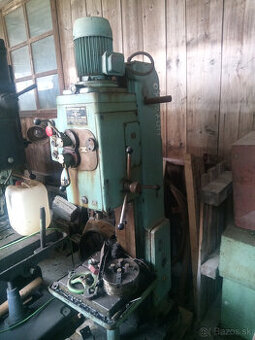 vŕtačka stojanová RUS, typ 2H 118