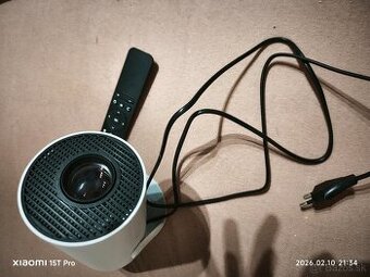 Predam led projektor novy s dialkovym