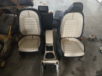 Predám sedačky VW Passat CC