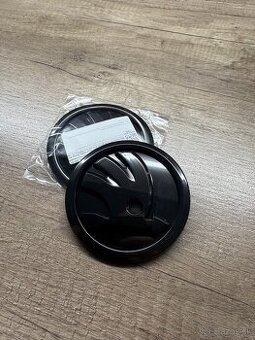 Škoda čierne lesklé znaky 90mm