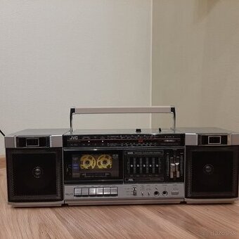 Radiomagnetofon