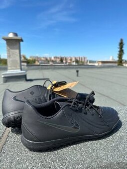 Nike turfy