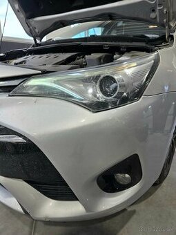 Toyota Avensis- Oprava denného svietenia LED