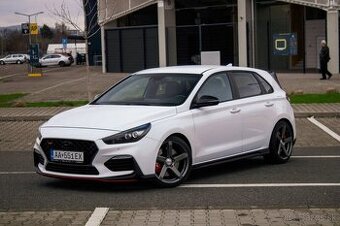Hyundai i30 i30N 2.0 T-GDi N Performance / Bielé