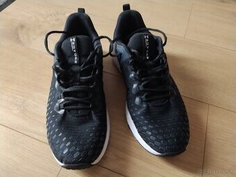 Under Armour 44
