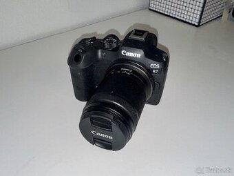 Canon R7