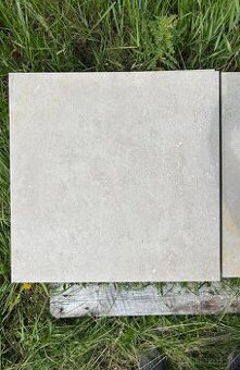 Predám použitú gresovú dlažbu 600mm x 600mm