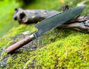 Kiritsuke 8" damaškový nôž šéfkuchára.