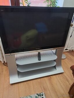 Predám tv zn. Panasonic + tv stolík