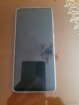 Samsung Galaxy A33 5G, modrý - plne funkčný, vizuálne chyby