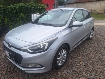HYUNDAI I20 BENZIN ROK 2016 92000 km Možný leasing