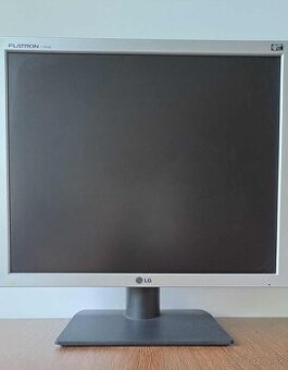 LG LCD monitor