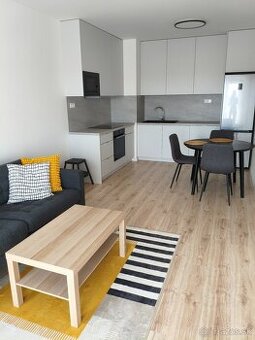 2-izbový byt s balkónom, zariadený Pop, Slnečnice Bratislava
