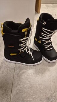Predam snowboardove boty 43