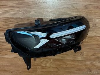 Dacia Duster 2024 pravý predný svetlomet