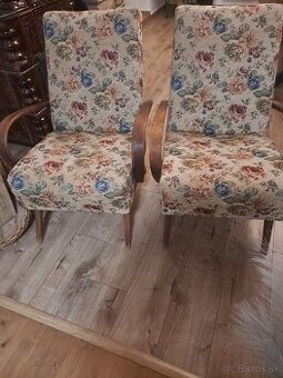 Ponúkam na predaj kreslá