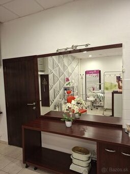 Predám kúpeľňové zrkadlo