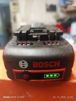 Bosch 18v 5Ah batéria a nabijacka
