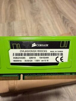 Corsair Vengeance 2 x 4 GB DDR3-1600 CL9