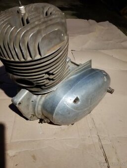 Predam do Jawy 250 motor