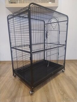 Predám veľkú klietku 100x80x52 cm.