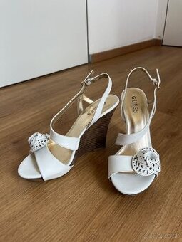Letné sandále Guess, veľ.37