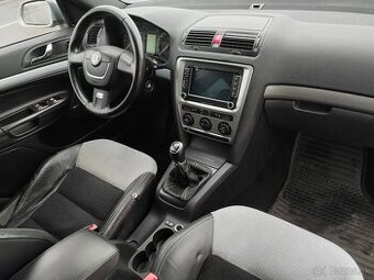 Škoda Octavia 2 facelift RS interiér 2.0tdi 103kw chip 133kw
