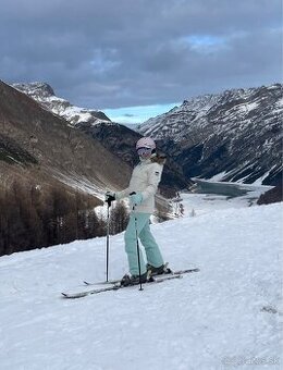 Roxy lyžiarske snowboardové oblečenie