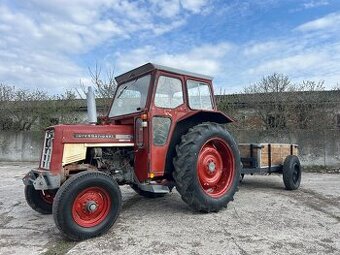 Traktor IH McCormick 454