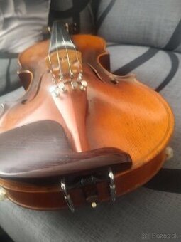 Predám staré celé husle,komplet