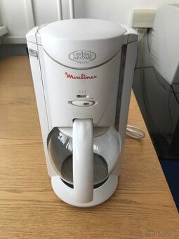Prekvapkávací kávovar Moulinex
