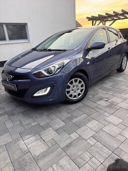 Hyundai i30 2014 1.4 benzi