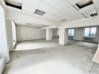 Exkluzívne na predaj jedinečný obchodný priestor Mýtna