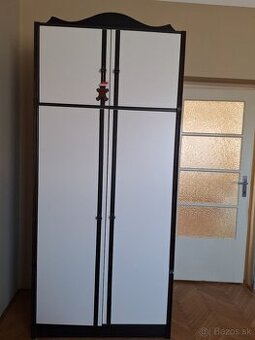 Šatníková skriňa