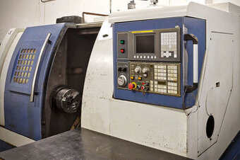 CNC soustruh Pinnacle L 210C, r.v. 2005