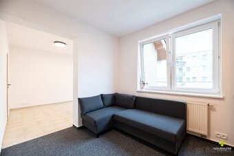 Na prenájom priestor vhodný pre služby – Necpaly, Prievidza
