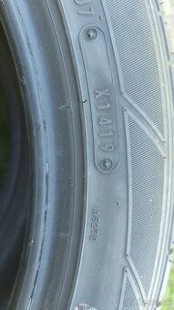 PN 225/45R18 DUNLOP