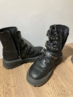 Dievčenské zimné čižmy ZARA