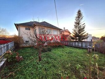 ADOMIS - predáme rodinný dom 2.podlažný 250m2, pozemok 800m2