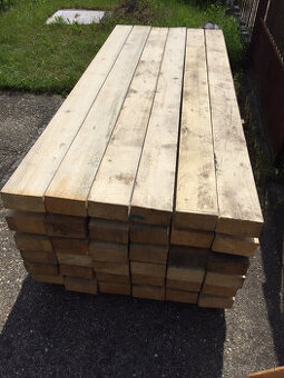 Hranoly, drevo, rezivo, stavebný materíal